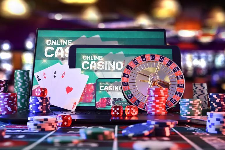 Antarmuka login crackwatch untuk Domino QQ di seluler